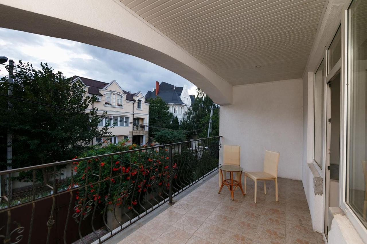 Hotel Ezio Kiszyniów Zewnętrze zdjęcie