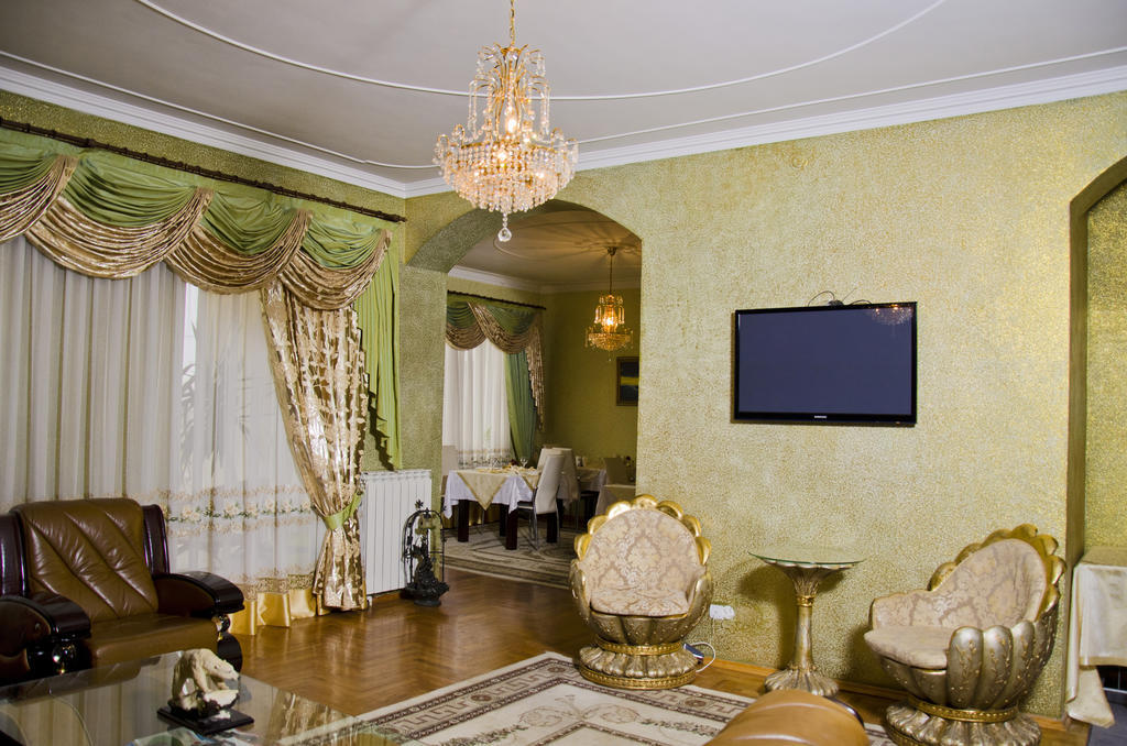 Hotel Ezio Kiszyniów Zewnętrze zdjęcie
